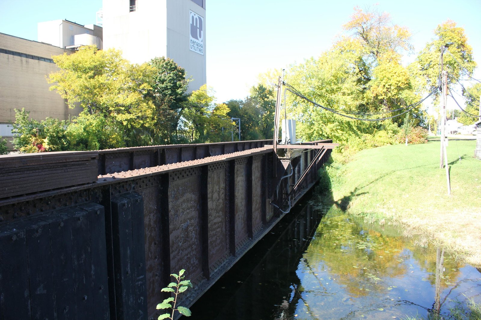 Looking west along span